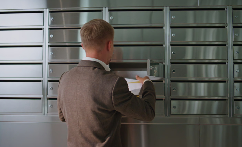 Commercial Mailbox Services for Businesses in Chicago