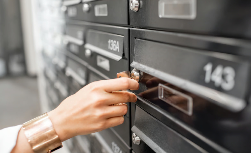 Comparing Mailbox Rental Providers